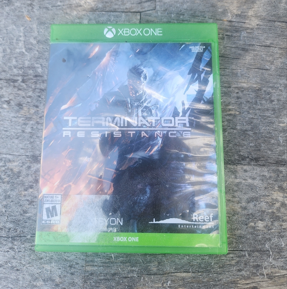 Terminator Resistance for Xbox One - Green Case